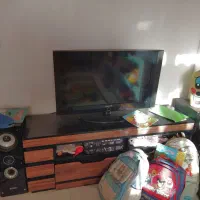 تلویزیون با میز وباند|تلویزیون و پروژکتور|ورامین, ورامین|دیوار