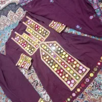 لباس بلوچی آیینه کاری|لباس|زابل, |دیوار