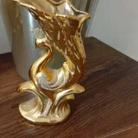 مجسمه طلایی