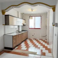 نیم طبقه ۸تا پله میخوره ۶۵متر ۲خواب مرکز شهر