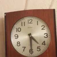 ساعت دیواری قدیمی