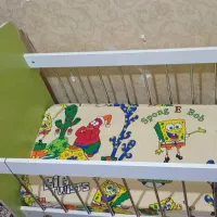 تخت نوزاد تمیز وبدون ایراد|تخت و سرویس خواب|سوسنگرد, |دیوار