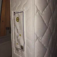 تخت  و تشک  تک نفره  در حد نو