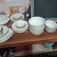 فروش تعدادی سرویس ظروف قدیمی به علت کمبود جا