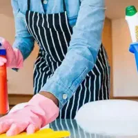 نیازمند به نظافتچی خانم