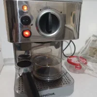 دستگاه قهوه ساز نوا با یه دستگاه خورد کن قهوه