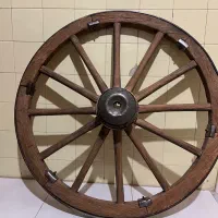 چرخ توپ جنگی قدیمی