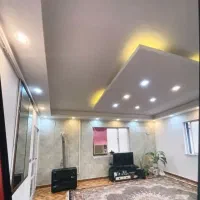 اجاره خانه طبقه بالا دو بر میباشد