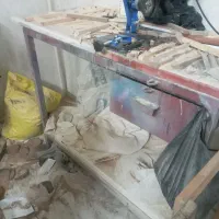 میز کار آهنی