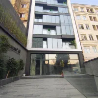 پاسداران-بر-اصلی-300-متر-فلت-مدرن