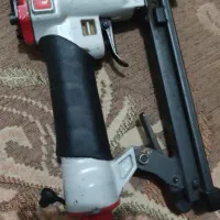 یک دستگاه منگنه کوب