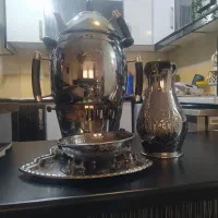 سماور گازی به همراه سرویس سینی وکاسه وپارچ