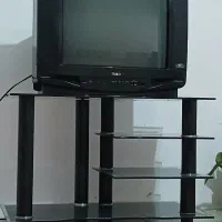 تلویزیون و میز تلویزیون