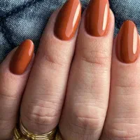 ترمیم وکاشت حرفه ی ناخن