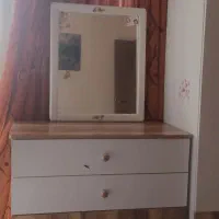 میز آرایش آپادانا
