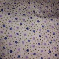 تعدادی لباس شلوار پیراهن پارچه مانتو