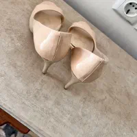 دو جفت کفش مجلسی ۳۷