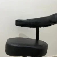 یک عدد صندلی چرخدار|مبلمان اداری|رشت, امین الضرب|دیوار