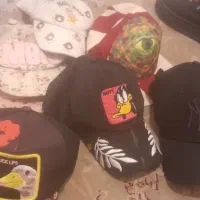 تعدادی کلاه نقاب دار