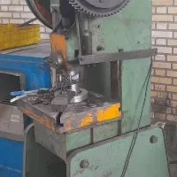 پرس ۳۵ تن.با قالب پانچ لوبیایی و خم والپست