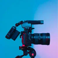 استخدام تدوینگر و فیلم بردار حرفه ای