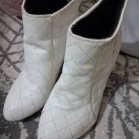 نیم بوت سفید