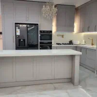 همکاری با نصاب MDF و برقکار ماهر  پروژه‌ای