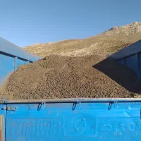 پخش کود حیوانی در شاهیوند چگنی با نیسان|خدمات باغبانی و درختکاری|خرمآباد, |دیوار