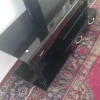 میز تلویزیون شیشه ای