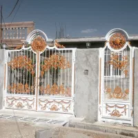 رنگ کاری در و پنجره دیوار|خدمات پیشه و مهارت|یاسوج, |دیوار