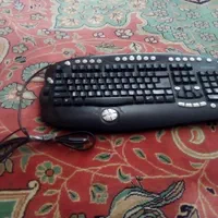 فروش کیبردی که کار نمی کند.