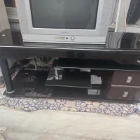 تلویزیون و میز تلویزیون