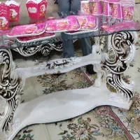 شیشه روی میز ش ک س ت ه