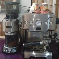 اسپرسوساز نیمه صنعتی جمیلای و آسیاب قهوه دلونگی