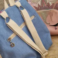 کوله و صندل دخترانه در حد نو|کفش و لباس بچه|پرند, فاز ۱|دیوار