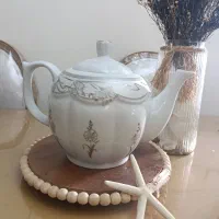 قوری چینی مجلسی بسیار بزرگ  وبه قیمت