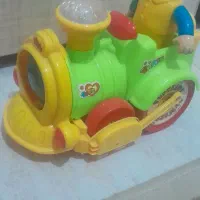 تعدادی اسباب بازی بچگانه|اسباب‌بازی بچه|بهار, |دیوار