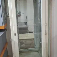 ویترین فروش به علت مهاجرت