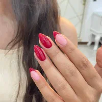 خدمات ناخن و مانیکور روسی حرفه ای