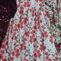 تعدای لباس بلند