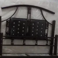 تختخواب و تشک دو نفره کاملآ نو و بدون خرابی|تشک تختخواب|برخوار, |دیوار