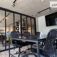 منشی و کارمند و دستیار مدیر عامل خانم