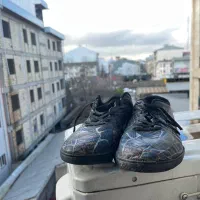 کتونی فوتبال سالن