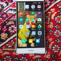گوشی هواوی پی 8تمیز
