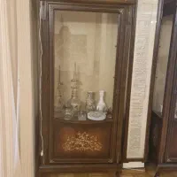 ویترین چوبی جنس چوب گردو  کنده کاری شده عتیقه ۲تا|بوفه، ویترین، کنسول|اصفهان, سعادت‌آباد|دیوار