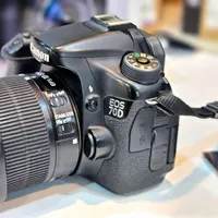 دوربین حرفه ای Canon 70D بهمراه لنز کیت|دوربین عکاسی و فیلم‌برداری|شیراز, ملاصدرا|دیوار