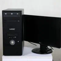 کیس کامپیوتر به همراه مانیتور