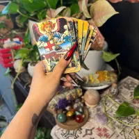 فال تاروت و شمع تراپی