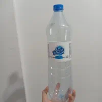 بطری خالی آب معدنی تمیز