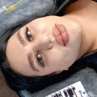 آموزش اکستنشن مژه فقط1900همراه با3ماه لاین رایگان